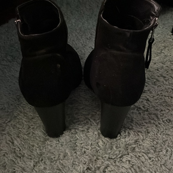 Boots Heels - Picture 3 of 4